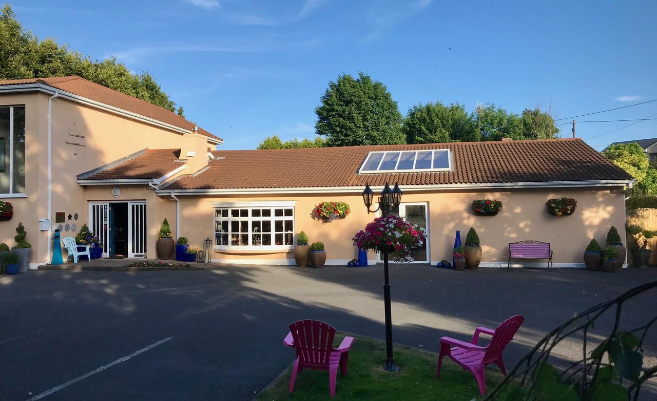 Bramble Lodge ブラーニー エクステリア 写真